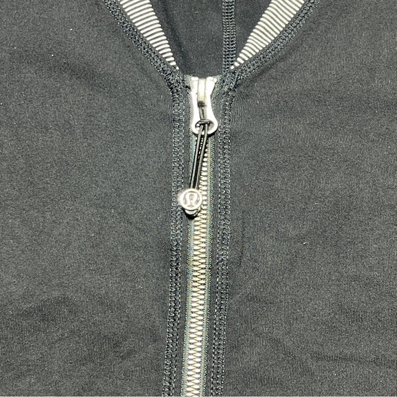 Lululemon H'Om Run Jacket - Picture 2 of 8